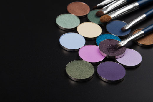 Purple Eye Shadows with Brush